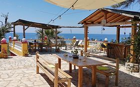 Pelekas Beach Apartments Rolling Stone
